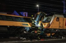 Čekijoje susidūrus traukiniams žuvo keturi žmonės, 23 buvo sužeisti