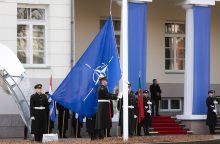 Seimas spręs, ar plėsti patikimumo kriterijus NATO pirkimų dalyviams