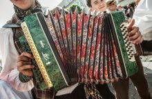 Plungėje rengiamas tarptautinis folkloro festivalis „Saulelė raudona“