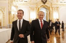 Kas blaivam V. Putinui – galvoje, tas girtam D. Medvedevui – ant liežuvio