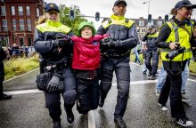 G. Thunberg sulaikyta Nyderlanduose per protestą prieš klimato kaitą