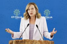 Italijos premjerė smerkia V. Putino propagandą dėl Ukrainos taikos derybų