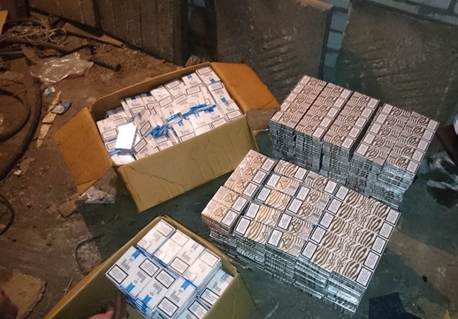Kontrabandininkai įkliuvo su įkalčiais rankose
