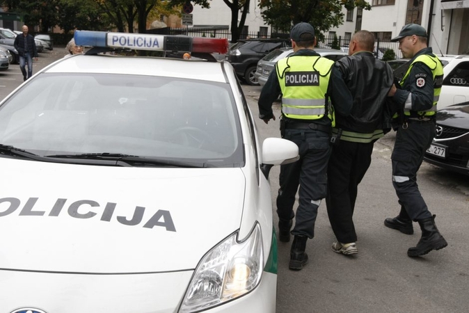 Klaipėdos rajone dviračiais važinėjusi šeima pajuto grėsmę gyvybei