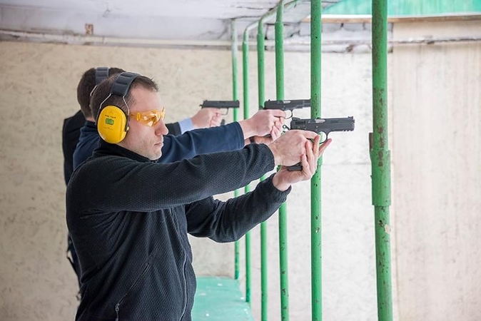 V. Alekna vertino generalinio komisaro L. Pernavo fizinį pasirengimą