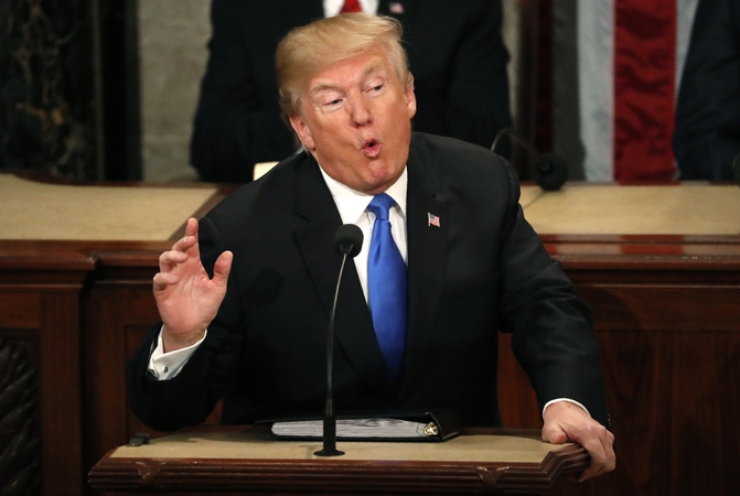 D. Trumpas po audringų pirmųjų metų ragina laikytis vienybės
