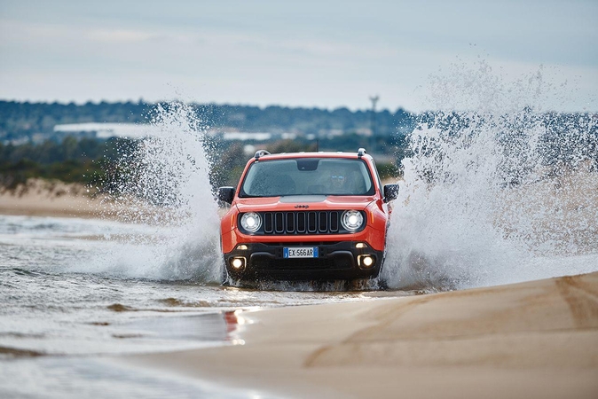 „Jeep Renegade“ antrą kartą iš eilės pelnė Metų visureigio titulą