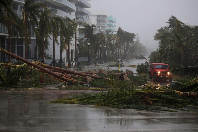 Pražūtingas uraganas „Irma“ Floridoje be elektros paliko milijonus gyventojų