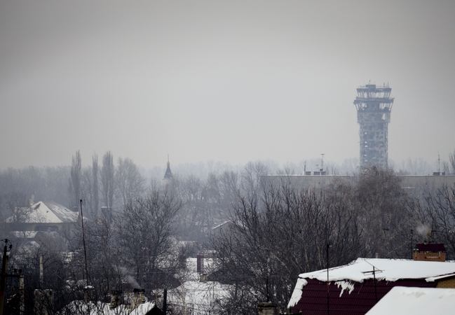 Separatistai: ugnis prie Donecko oro uosto teoriškai baigiama 18 val. Maskvos laiku