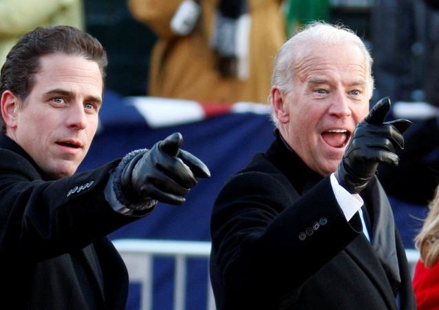 J. Bidenas reiškia paramą dėl galimo mokesčių vengimo įtariamam sūnui