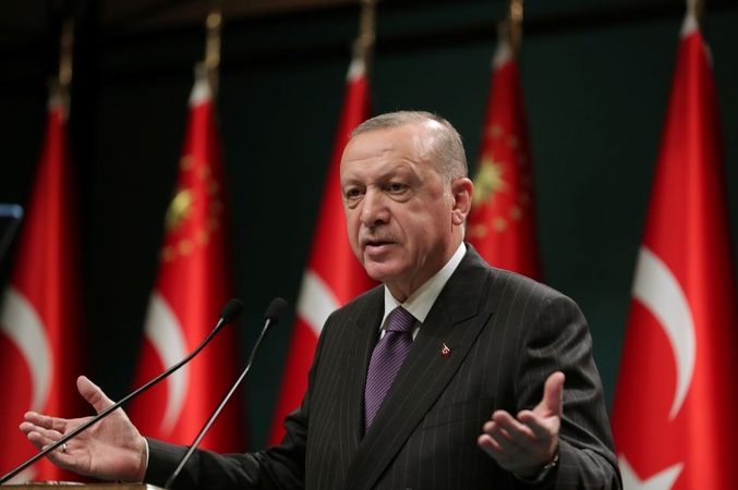 JAV nubaudė Turkiją už rusiškos ginkluotės pirkimą