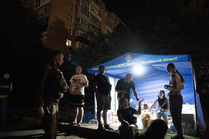 Per Rusijos raketų smūgį Poltavoje žuvusių žmonių skaičius išaugo iki 53