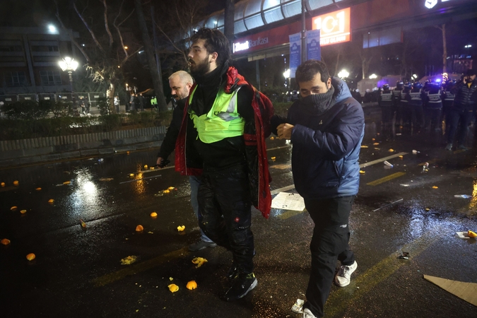 Turkijoje sulaikyta dešimt žurnalistų