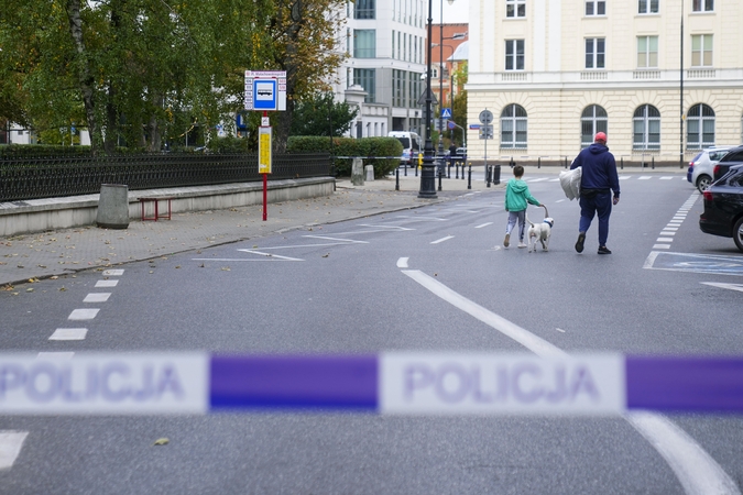 Per išpuolį peiliu Varšuvos centre sužeistas vyras