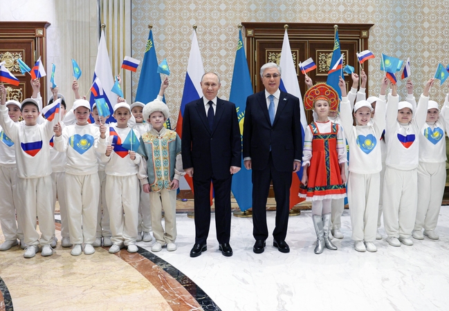 V. Putinas atvyko į Kazachstaną su dviejų dienų vizitu