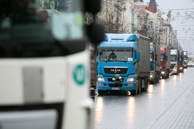 Vežėjai: Baltarusijai uždraudus daugelio maisto prekių įvežimą, kentės verslas