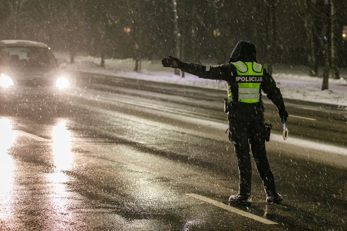 Savaitės lakstūnas – dvigubai greitį viršijęs jaunas BMW vairuotojas