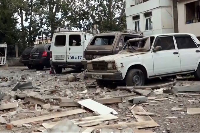 Kalnų Karabacho separatistai skelbia nutrauksiantys ugnį, sutinka derėtis dėl integracijos
