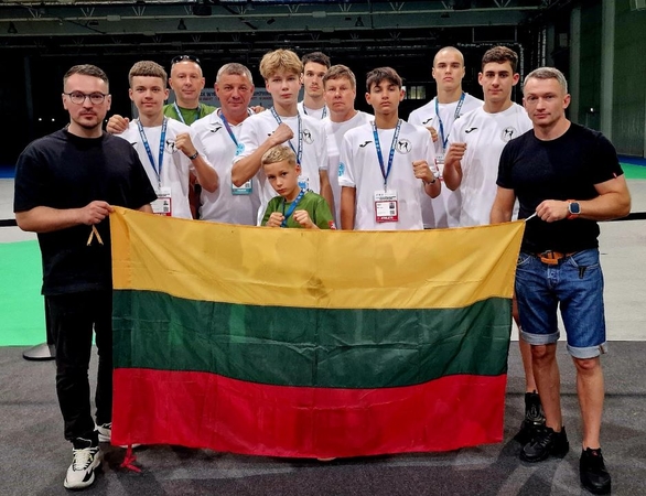 Pasaulio jaunimo kikbokso čempionate lietuviai iškovojo aukso ir sidabro medalius