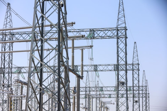 Pradedamos demontuoti elektros linijos su Rusija atramos