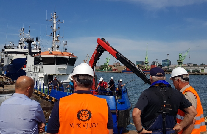 Klaipėdos uoste surinkta apie 140 kubų užteršto vandens
