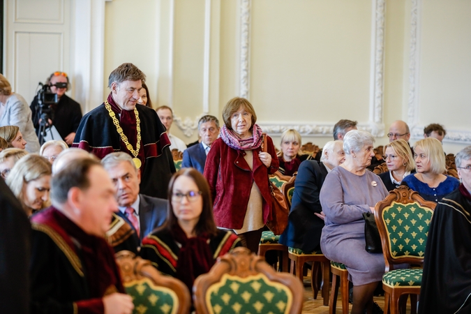 S. Aleksijevič: Rusijai skelbiant mobilizaciją, Ukrainai itin reikalinga Vakarų pagalba