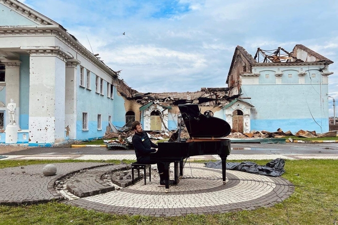 D. Kanovičius siekia per muziką grąžinti viltį ir orumą tai praradusiems