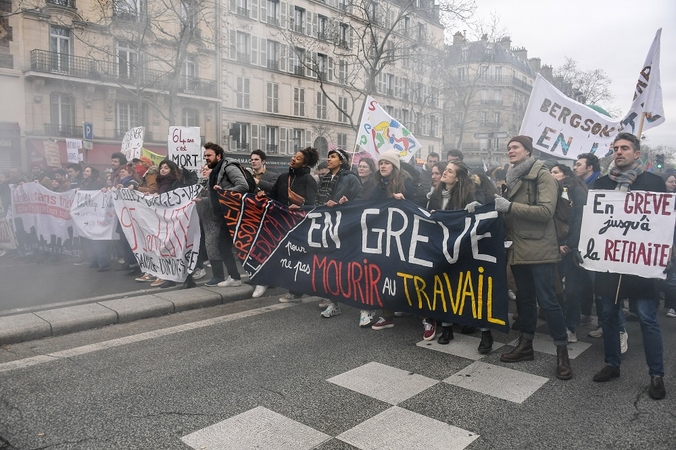 Protestai dėl pensijų reformos.