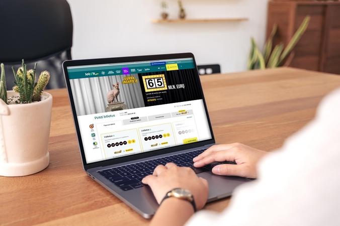 Lankydamasis Ispanijoje telšiškis įsigijo loterijos „Eurojackpot“ bilietą internetu ir laimėjo didžiojo prizo dalį.