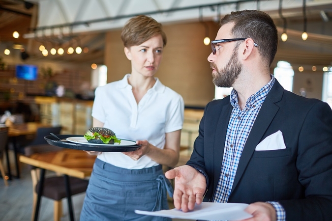 Mažmeninė prekyba šiemet augo 3,7 proc., restoranų apyvarta smuko 7,3 proc.