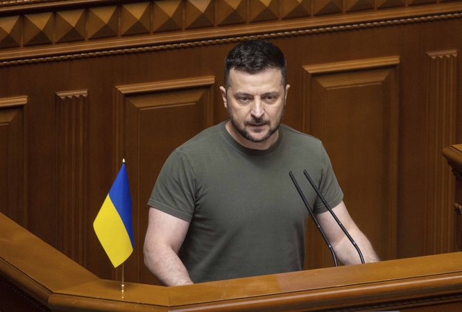 V. Zelenskis apie buvusio Vokietijos kanclerio kelionę į Maskvą: tiesiog pasibjaurėtina
