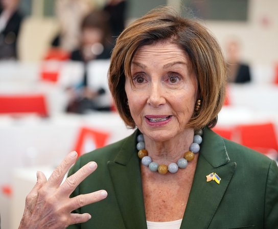 JAV Atstovų Rūmų pirmininkė N. Pelosi lankosi Armėnijoje