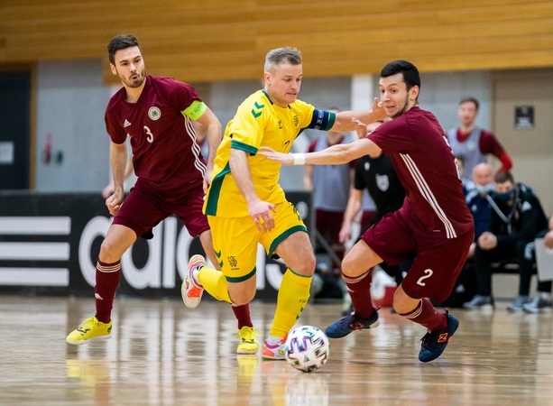 Lietuvos salės futbolo rinktinės iškovotas trofėjus – paskata nesustoti