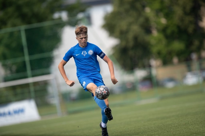 Vyrų futbole įvarčiais debiutavęs penkiolikmetis N. Garbaliauskas: tikėjausi bent išeiti į aikštę
