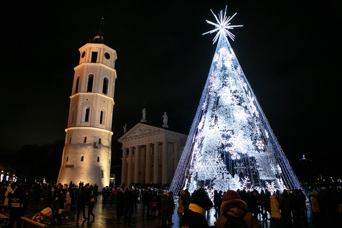 Vilniaus Kalėdų eglė – pasaulio žiniasklaidos įspūdingiausių eglučių sąrašuose