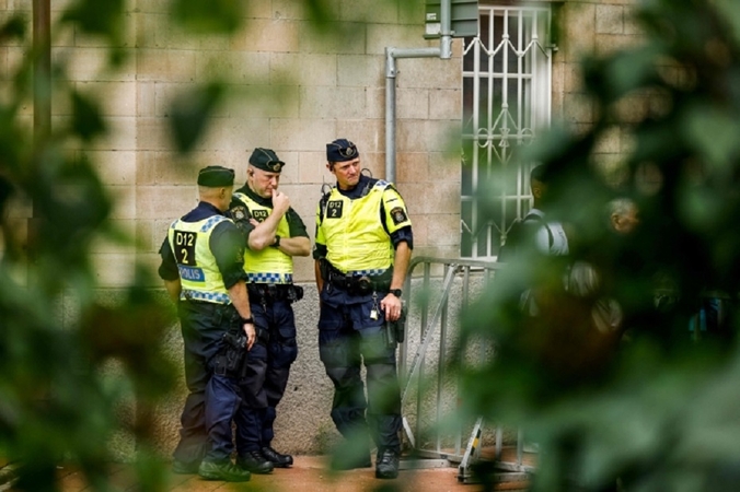 Švedijos policija per riaušes, kilusias per Korano deginimo protestą, suėmė 2 asmenis