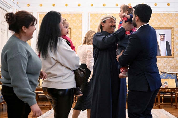 Tarpininkaujant Katarui iš Rusijos namo grįžta grupė ukrainiečių vaikų