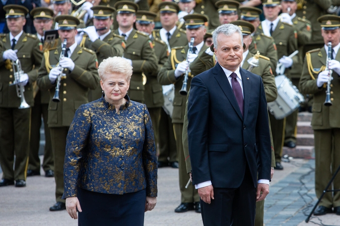 Politologai: G. Nausėda nori imtis kitokios politikos nei D. Grybauskaitė