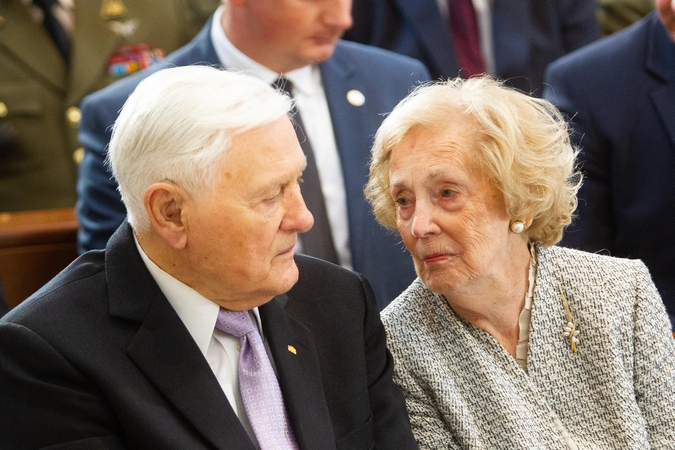 A. Adamkienė atsidūrė ligoninėje: V. Adamkus ją rado gulinčią ant grindų