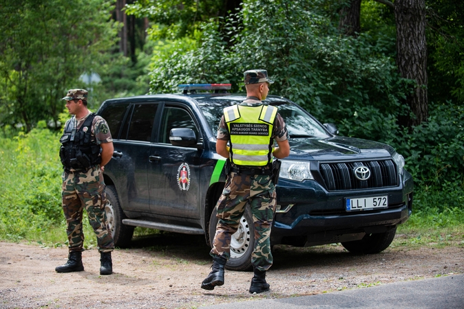 Ministerija: pareigūnams reikalinga NATO standartus atitinkanti ginkluotė