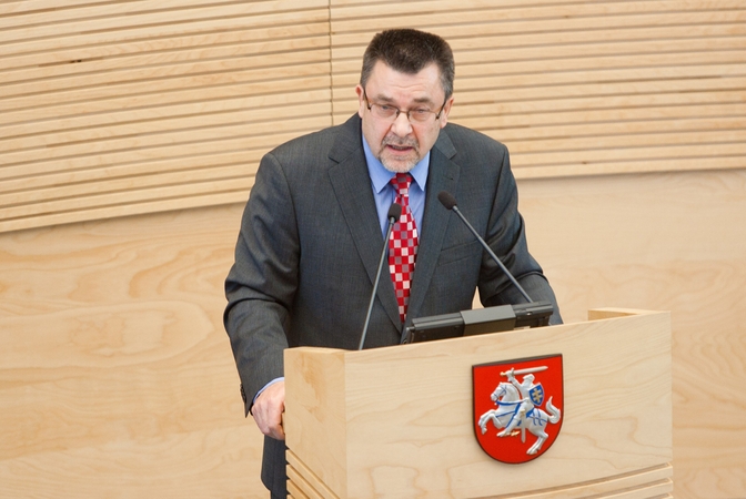 Seimo etikos sargai siūlo keisti kai kurias įstatymų priėmimo procedūras