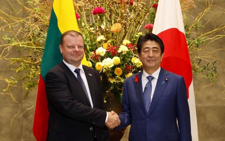 S. Skvernelis ir Japonijos premjeras pasidžiaugė išaugusia dvišale prekyba