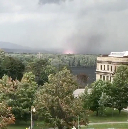 Kanados sostinės apylinkes užklupo tornadas