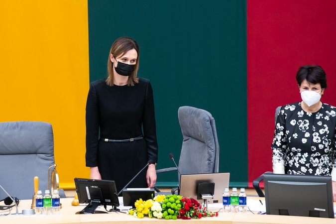 V. Čmilytė-Nielsen: vyksta pokalbiai su kandidatais į Seimo kanclerio postą