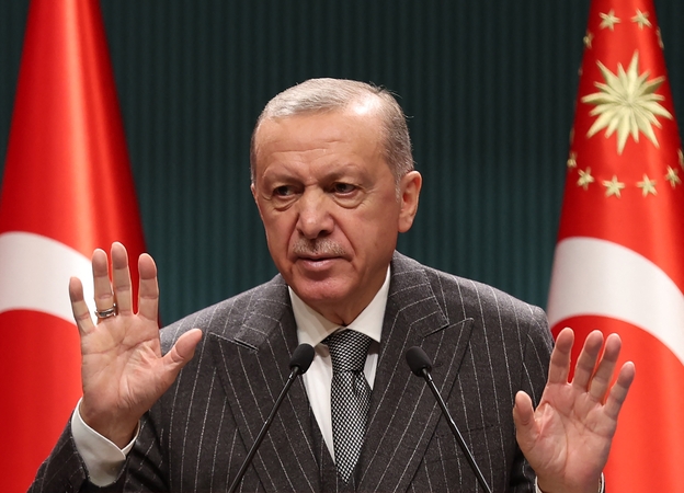 Turkijos prezidentas vėl grasina blokuoti Švedijos ir Suomijos stojimą į NATO