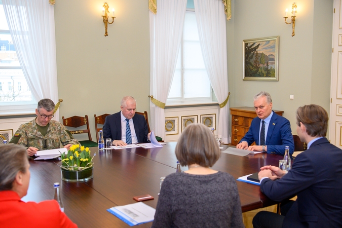 Prezidentas: saugumo situacija reikalauja efektyvių kariuomenės sprendimų