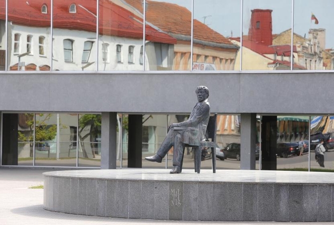 Į Panevėžio „Monmartrą“ susirinko J. Miltinio studijos auklėtiniai