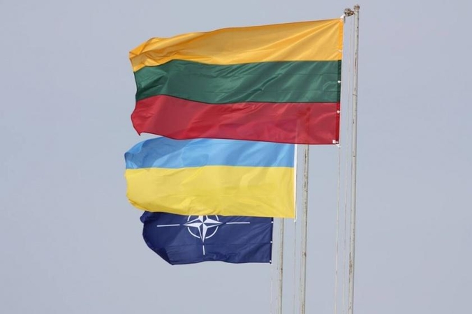 Lietuva Ukrainai skiria sausų maisto davinių ir medicinos priemonių