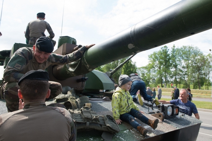 NATO batalioną papildę prancūzų kariai Rukloje prisistatys visuomenei