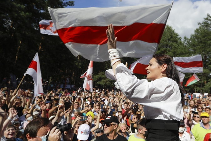 Baltarusijos rinkėjai Vilniuje palaikė opozicijos kandidatę S. Tichanovskają